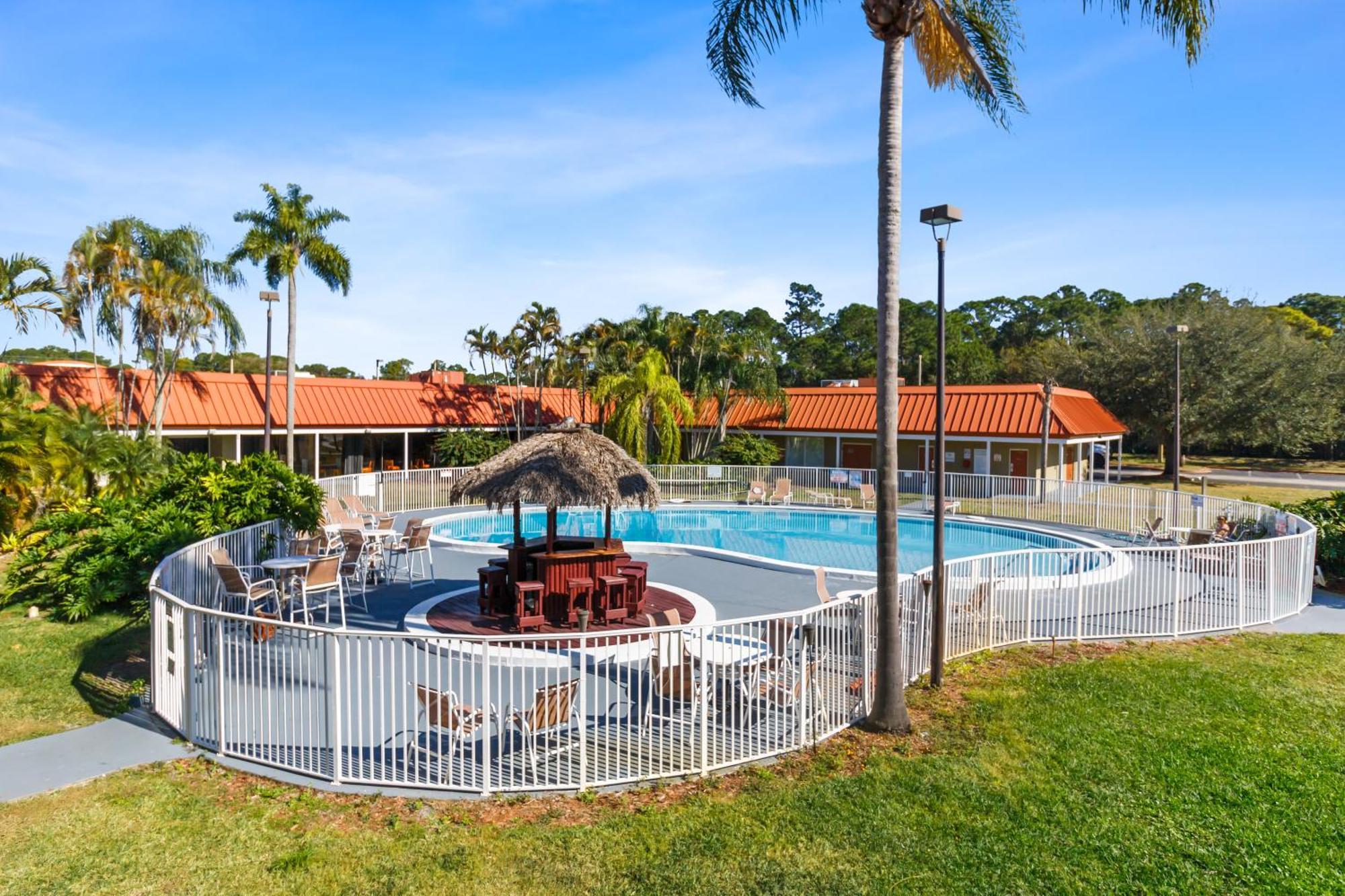 Vero Beach Inn & Suites Vero Beach I-95 (Adults Only) Eksteriør bilde